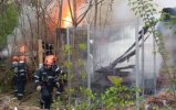 Incendiu DEVASTATOR în București: Acoperișul clădirii s-a prăbușit în totalitate