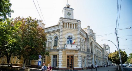 Andrei Munteanu nu a fost înregistrat în cursa electorală. Lista finală a candidaților pentru fotoliul de primar al Capitalei Andrei Munteanu nu a fost înregistrat în cursa electorală. Lista finală a candidaților pentru fotoliul de primar al Capitalei