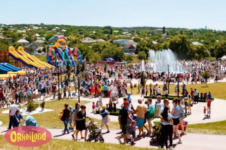 Cel mai mare Parc de distracții din Moldova – OrheiLand a fost deschis la Orhei. Zeci de mii de copii și părinți au venit la deschidere Cel mai mare Parc de distracții din Moldova – OrheiLand a fost deschis la Orhei. Zeci de mii de copii și părinți au venit la deschidere