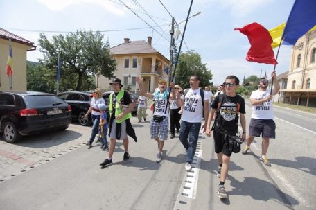 Marșul Centenarului | La finalul primei săptămâni, participanții se îndreaptă spre Sibiu, iar pe 1 septembrie vor fi la Chișinău Marșul Centenarului | La finalul primei săptămâni, participanții se îndreaptă spre Sibiu, iar pe 1 septembrie vor fi la Chișinău