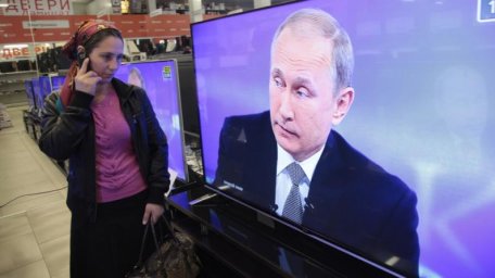 SE PRĂBUȘEȘTE /// Încrederea în televiziunile ruse a scăzut de la 79% la 49% SE PRĂBUȘEȘTE /// Încrederea în televiziunile ruse a scăzut de la 79% la 49%