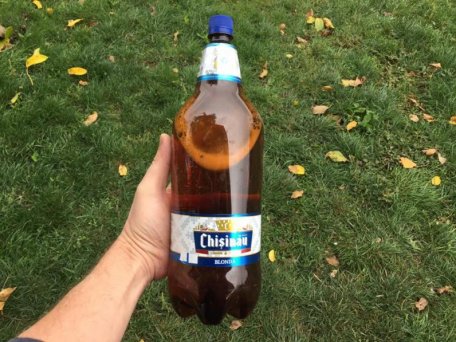 FOTO FĂRĂ COMENTARII /// Dorin Chirtoacă: „Si pana a fi primar am cumparat bere "Chisinau", si in timpul, si dupa, asa cum se vede” FOTO FĂRĂ COMENTARII /// Dorin Chirtoacă: „Si pana a fi primar am cumparat bere "Chisinau", si in timpul, si dupa, asa cum se vede”