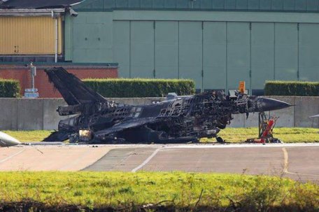Incident grav petrecut într-o bază militară din Belgia. Un avion avion F-16 a fost distrus Incident grav petrecut într-o bază militară din Belgia. Un avion avion F-16 a fost distrus