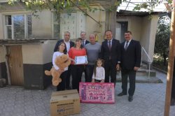 Soții Igor și Cristina din raionul Florești au fost vizitați de Andrian Candu. Aceștia și-au cumpărat o locuința prin programul Prima Casă Soții Igor și Cristina din raionul Florești au fost vizitați de Andrian Candu. Aceștia și-au cumpărat o locuința prin programul Prima Casă