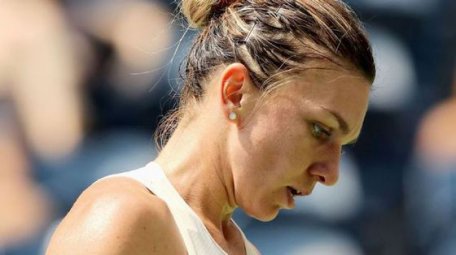BREAKING: Simona Halep şi-a anunţat RETRAGEREA din turneul de la Moscova BREAKING: Simona Halep şi-a anunţat RETRAGEREA din turneul de la Moscova