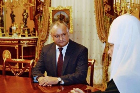 Mesajul în rusă al lui Igor Dodon, după ce Biserica Ortodoxa Rusă a rupt relaţiile cu Patriarhul de la Constantinopol. Republica Moldova poate deveni o platformă pentru mediere Mesajul în rusă al lui Igor Dodon, după ce Biserica Ortodoxa Rusă a rupt relaţiile cu Patriarhul de la Constantinopol. Republica Moldova poate deveni o platformă pentru mediere
