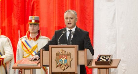 Dodon „A UITAT” de Constituție / Președintele SFIDEAZĂ legea supremă și se laudă ca va candida pe listele PSRM Dodon „A UITAT” de Constituție / Președintele SFIDEAZĂ legea supremă și se laudă ca va candida pe listele PSRM