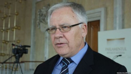 Dumitru Diacov crede că Vladimir Plahotniuc își va depune mandatul de deputat Dumitru Diacov crede că Vladimir Plahotniuc își va depune mandatul de deputat