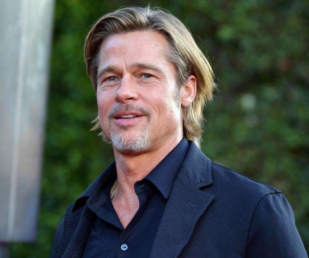 Actriţa care i-a cucerit inima lui Brad Pitt. Cei doi, surprinși împreună de mai multe ori Actriţa care i-a cucerit inima lui Brad Pitt. Cei doi, surprinși împreună de mai multe ori