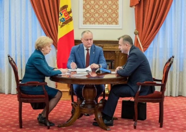 ULTIMA ORĂ // Guvernarea Dodon&Chicu a decis SĂ TAIE din salariile ...