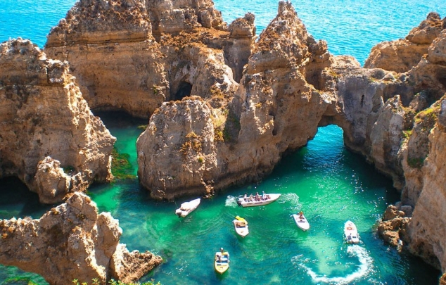 Portugalia deschide ușile turiștilor și anunță condițiile pentru cei care vin cu avionul Portugalia deschide ușile turiștilor și anunță condițiile pentru cei care vin cu avionul