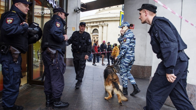 Rusia reacţionează cu furie la acuzaţiile Cehiei că doi spioni au provocat o explozie la un depozit de muniţie