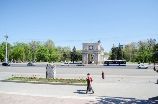 Fiecare al șaselea cetățen al R. Moldova vrea să plece din acest stat, iar majoritatea sunt tineri