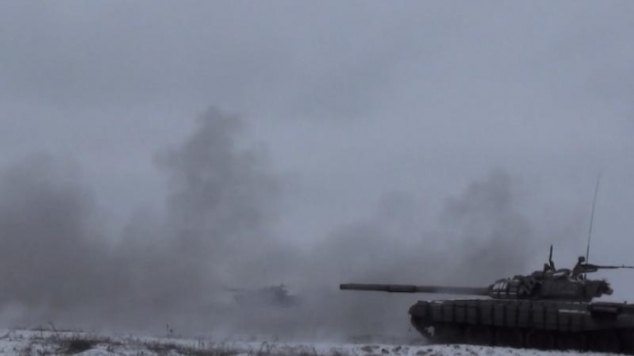 VIDEO/ Rusia face exerciții cu tancuri la granița cu Ucraina. „Tobele războiului bat cu putere” - diplomat american