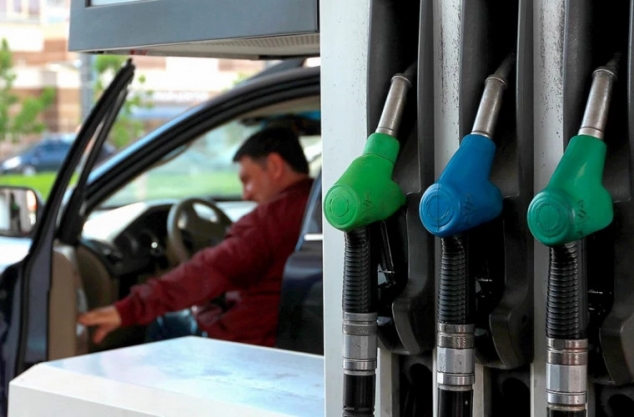 Prețul benzinei și motorinei continuă să bată record după record! ANRE a afișat noile prețuri