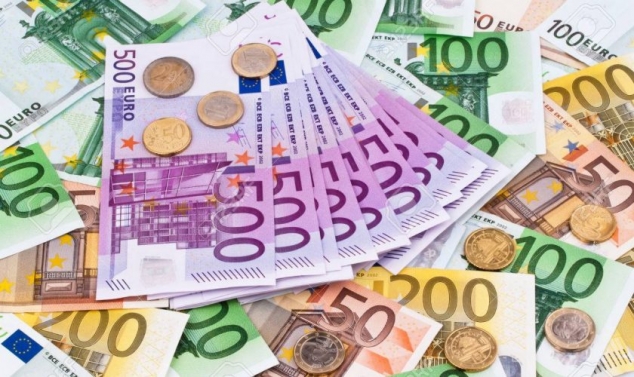 CURS VALUTAR 27 ianuarie: Euro este în scădere